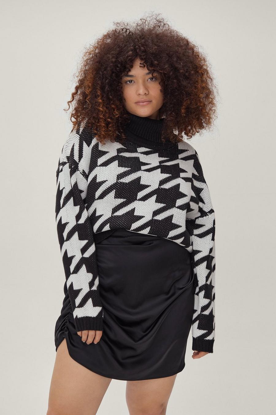 Plus Size Houndstooth Roll Neck Jumper