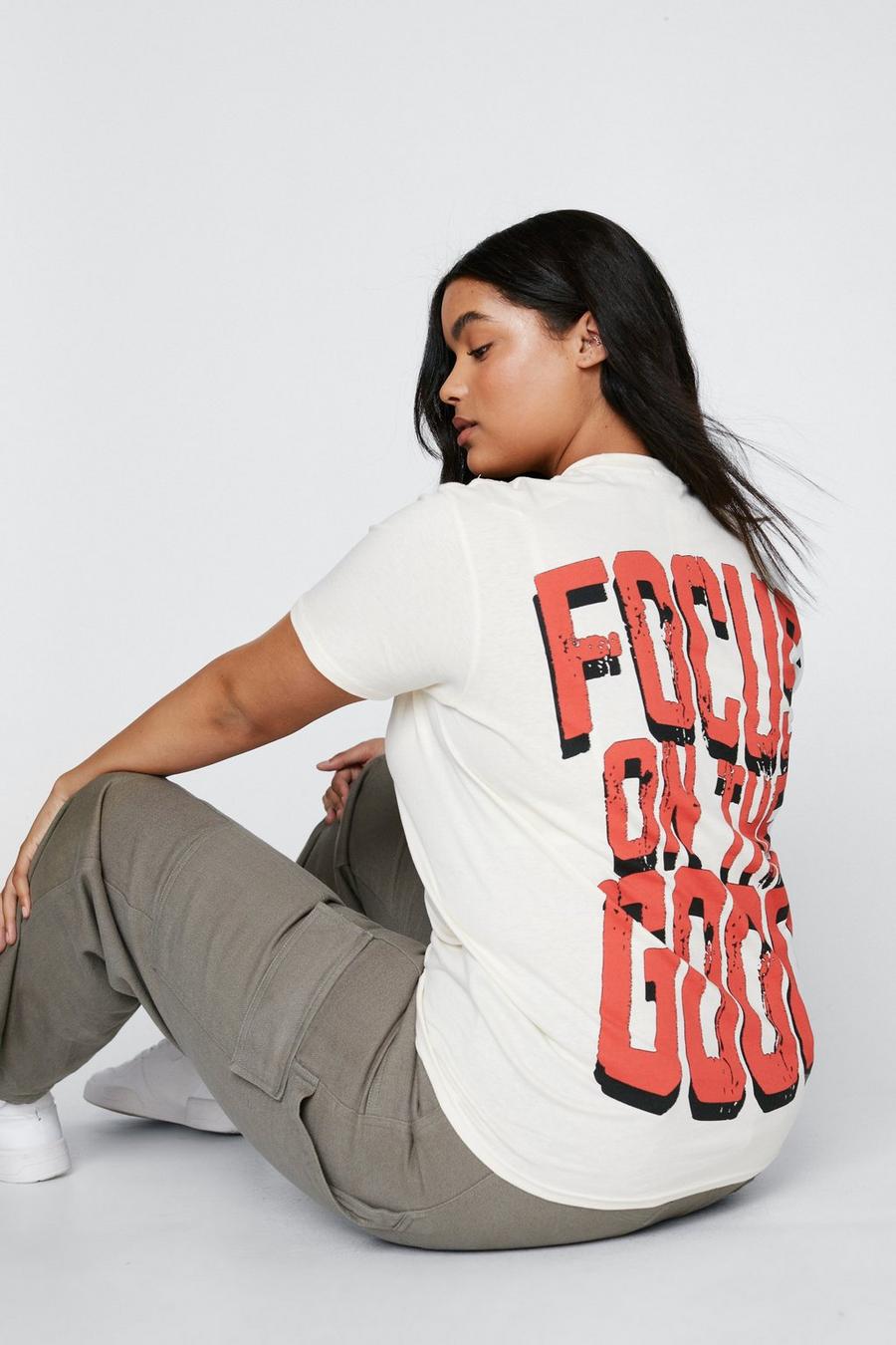 Plus Size Focus On The Good Graphic T-Shirt