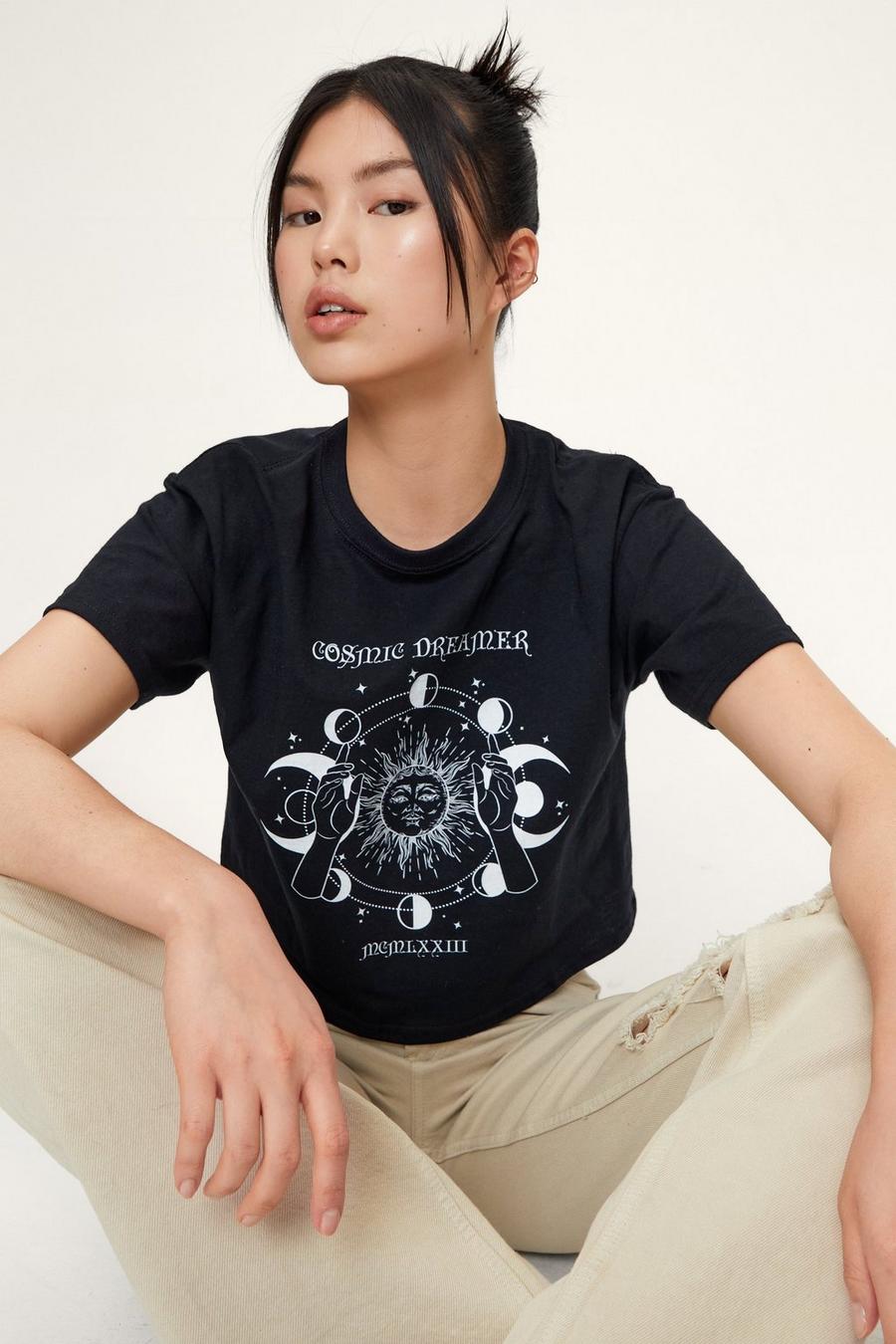 Cosmic Graphic Cropped Cropped T-Shirt