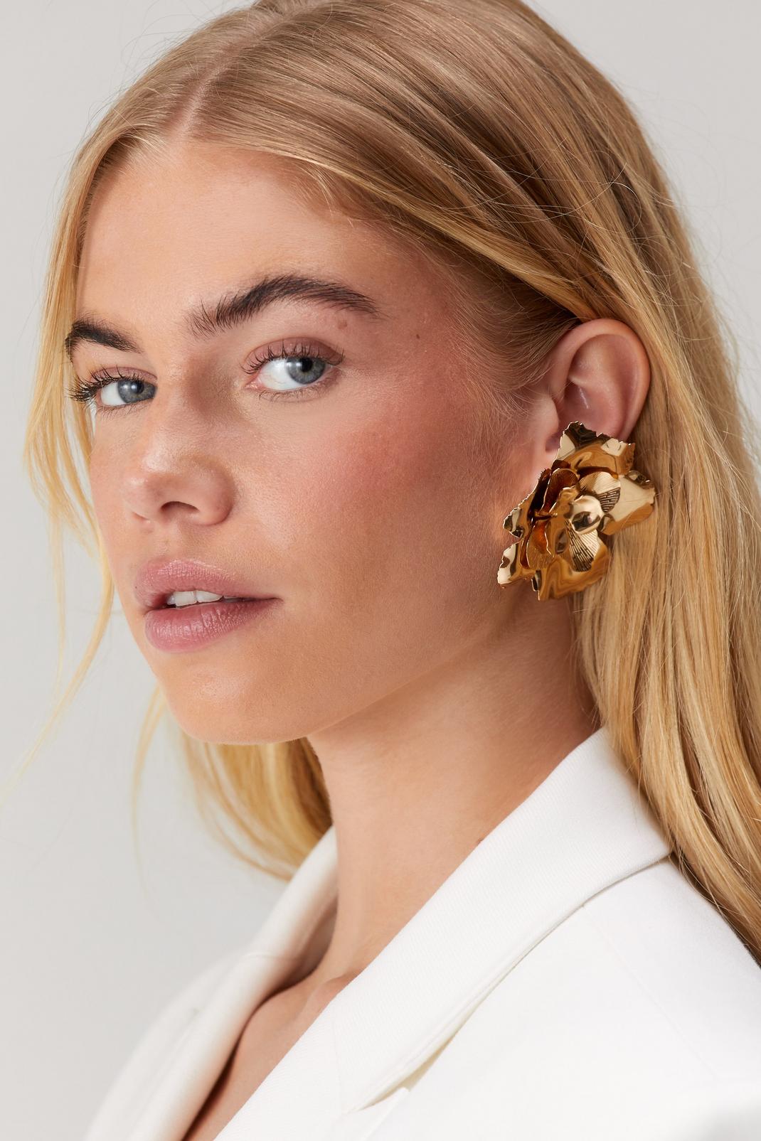 Gold Oversized Flower Earrings image number 1