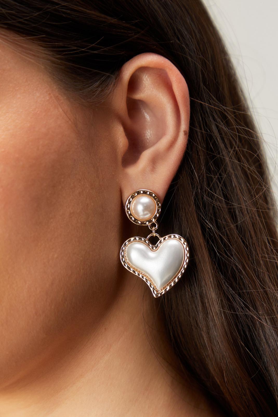 White Pearl Heart Drop Earrings image number 1