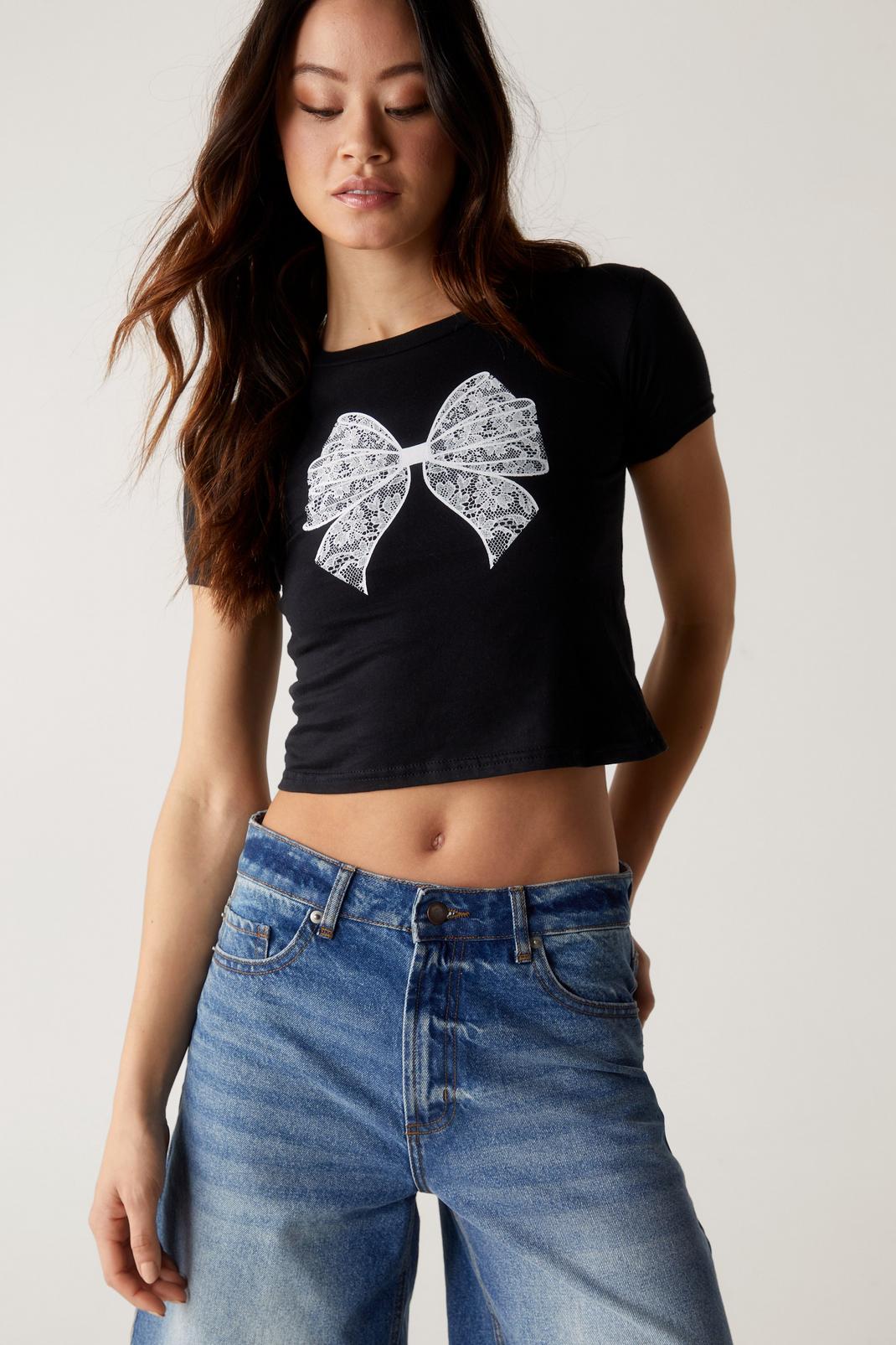 Black Bow Short Sleeve Graphic T-shirt image number 1