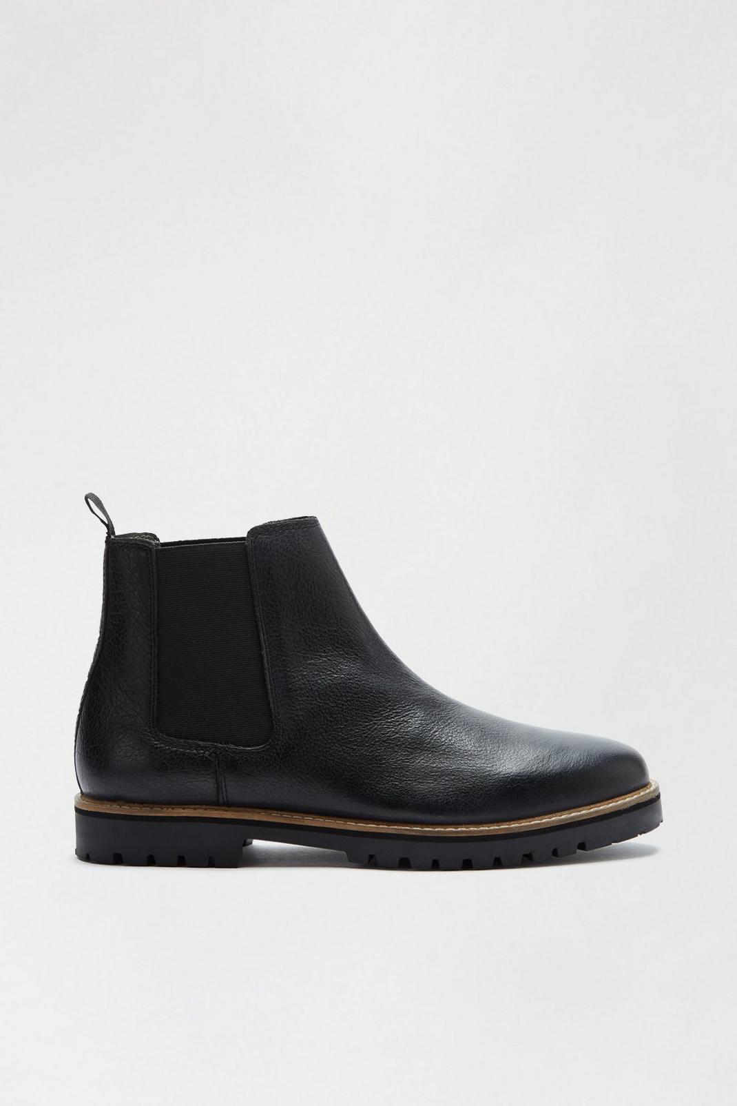 Black Chelsea Boots In Premium Leather image number 1