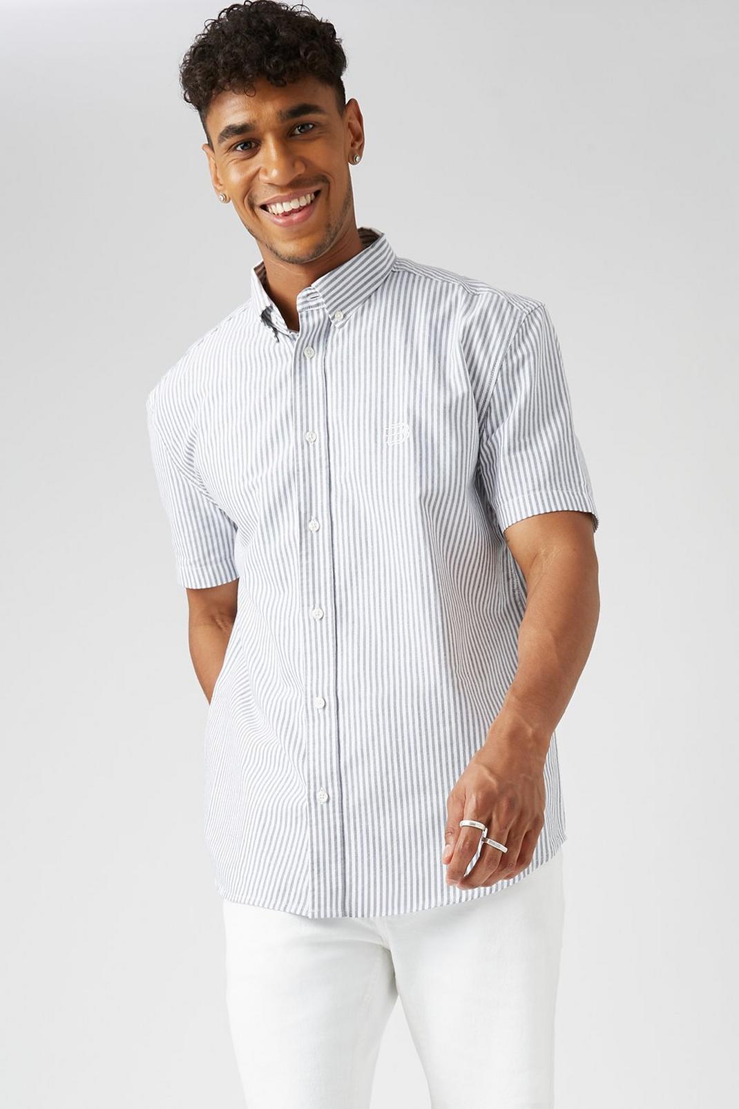 148 Relaxed Fit Short Sleeve Striped Oxford image number 1