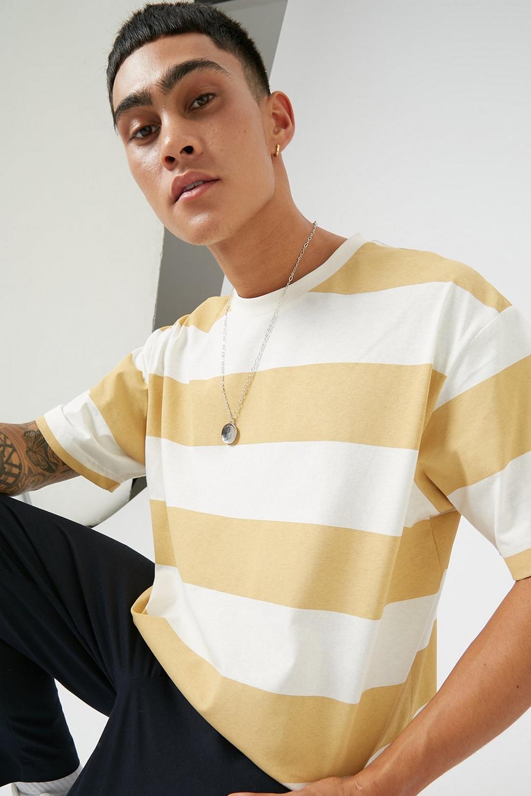 174 Yellow Striped Oversized T-shirt image number 1