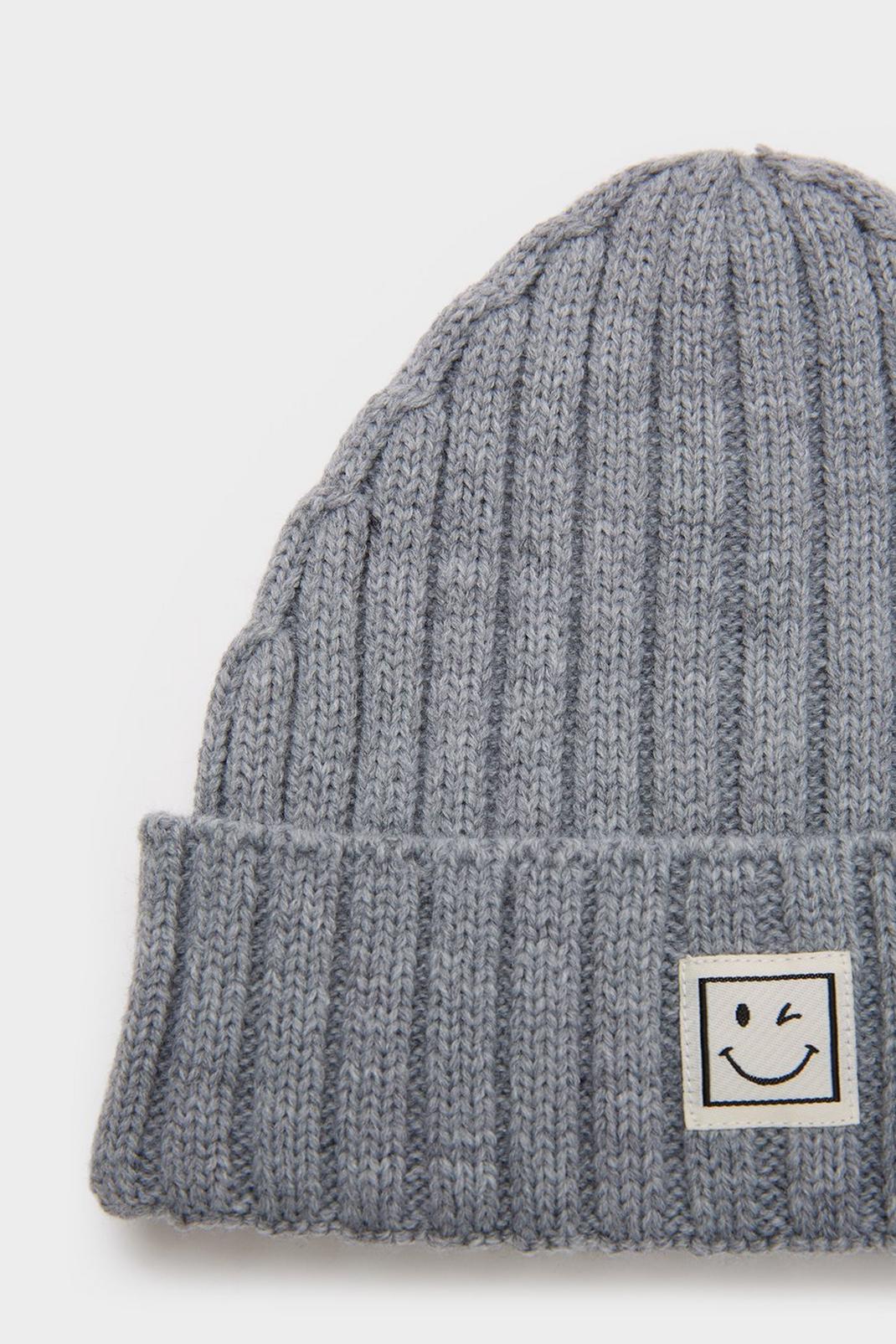 508 Chunky Ribbed Smiley Face Beanie image number 2