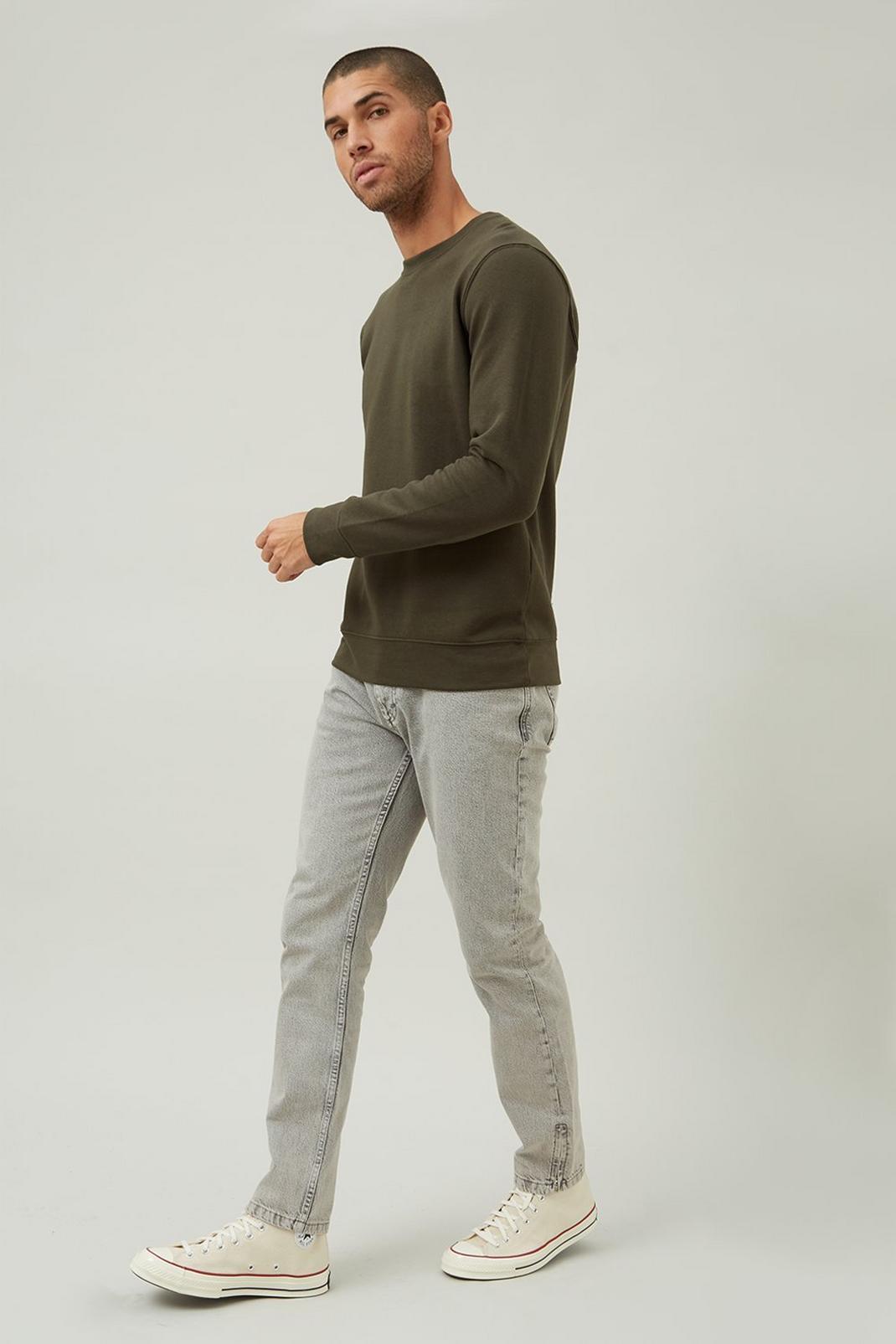 Loose Tapered Light Grey Jeans image number 1