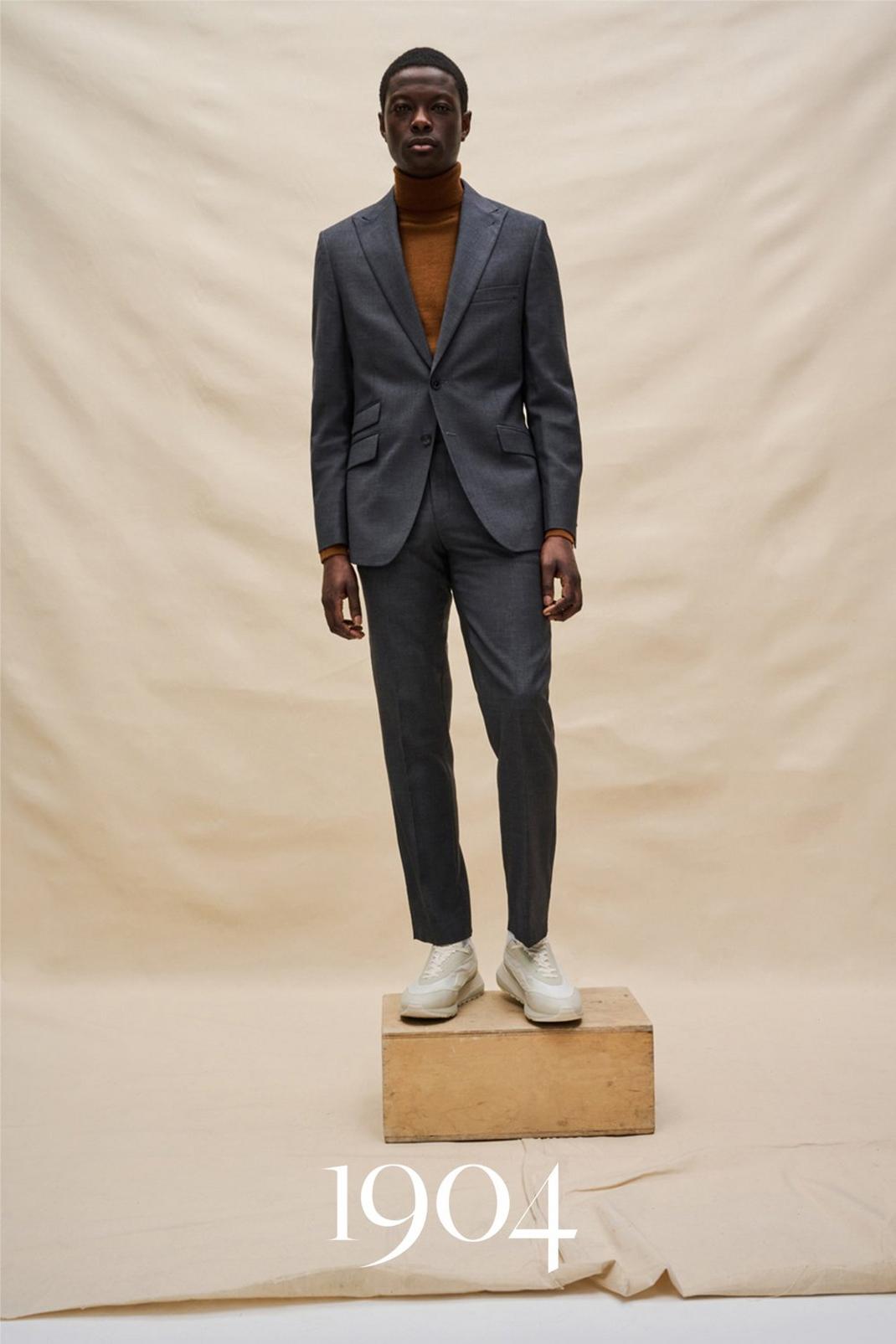 Grey Pindot Wool Three-Piece Suit image number 1