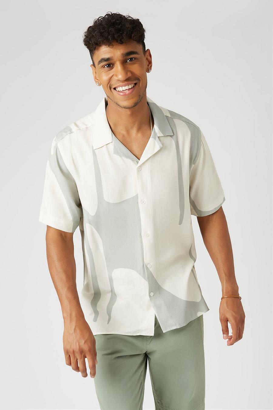 Revere Collar Short Sleeve Printed Shirt