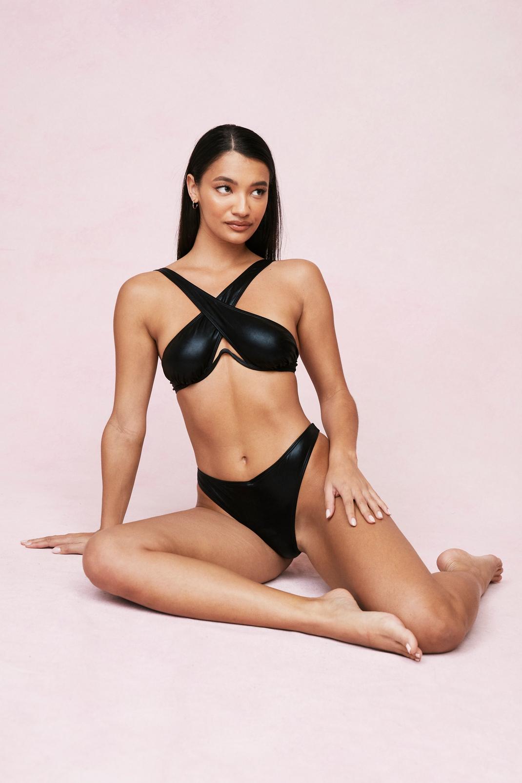 Black Coated Crossover Underwire Bikini Set image number 1