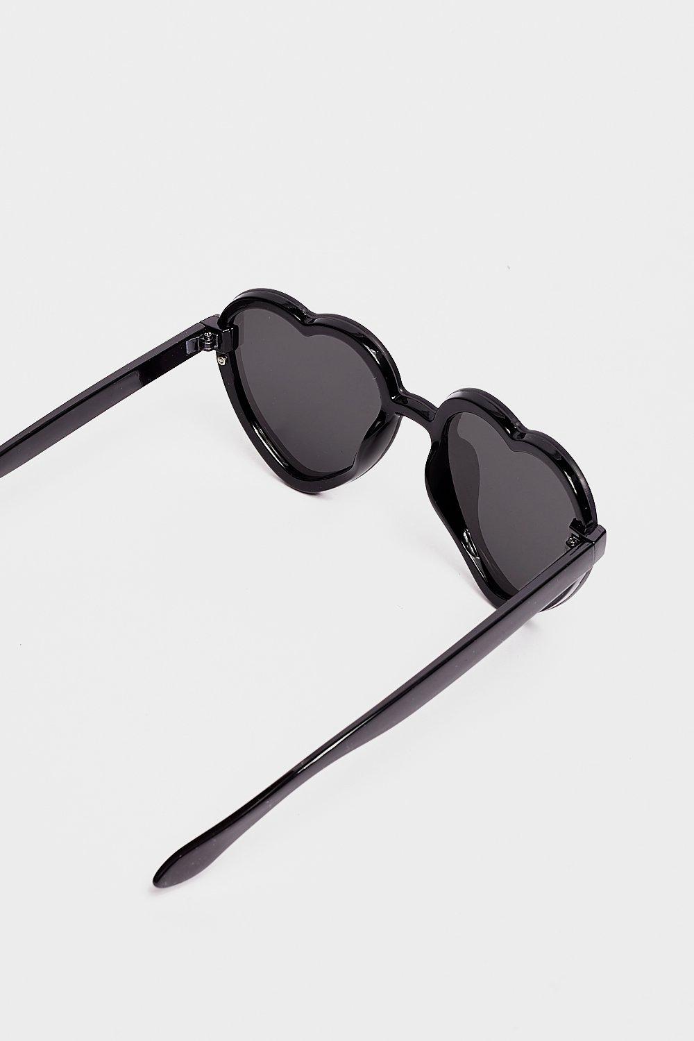 Lunettes de soleil coeur noir best sale