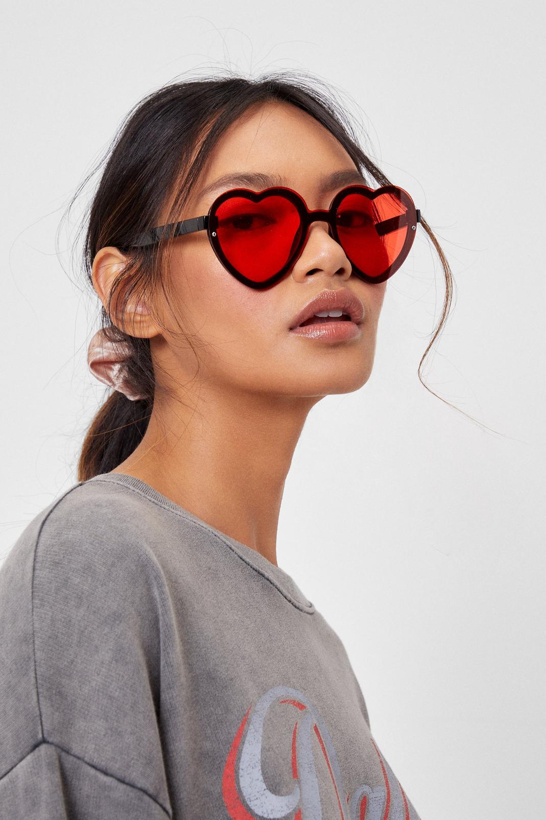 Red Groovy Times Oversized Tinted Heart Glasses image number 1