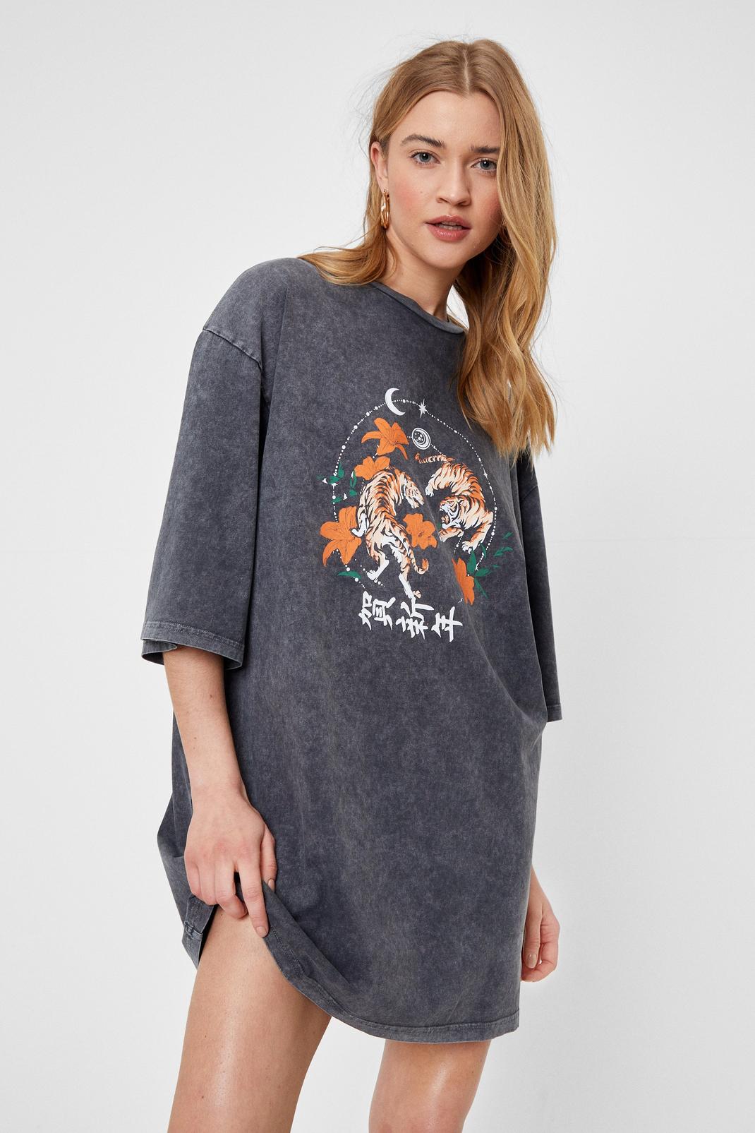 Charcoal Tiger Graphic Oversized T-Shirt Dress image number 1
