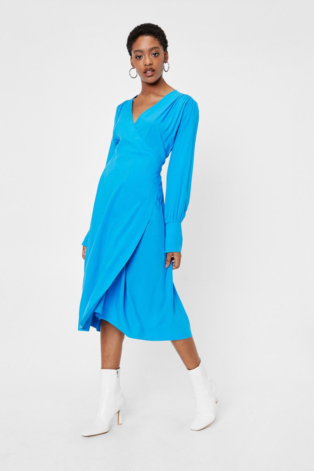Blue Plunging Gathered Wrap Tie Midi Dress image number 1