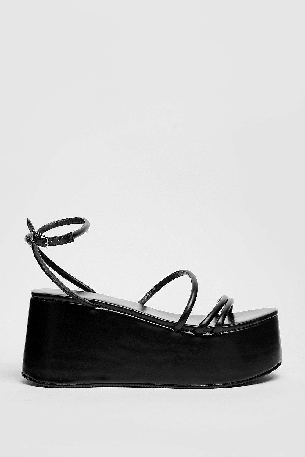 Strappy 2025 platform sandal