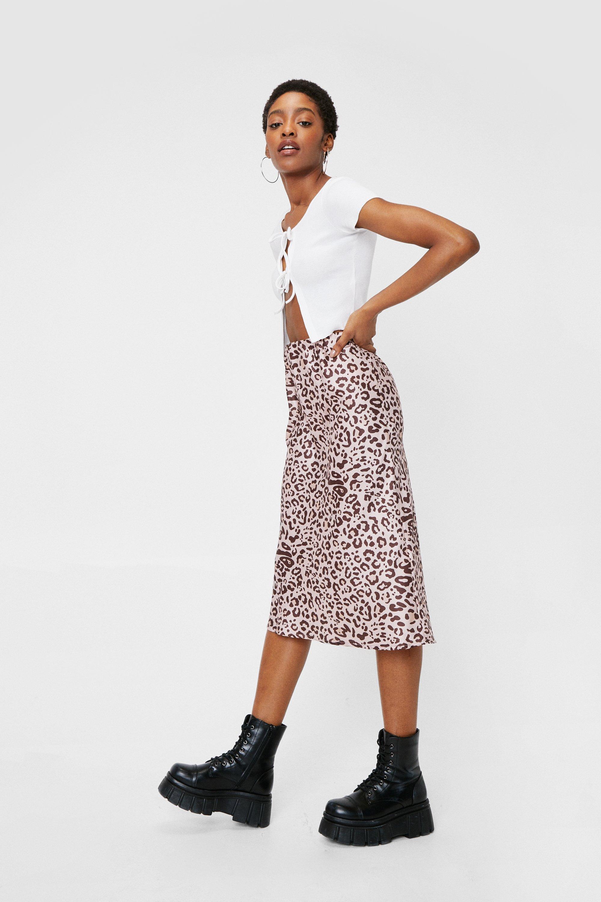 Nasty gal 2025 leopard midi skirt