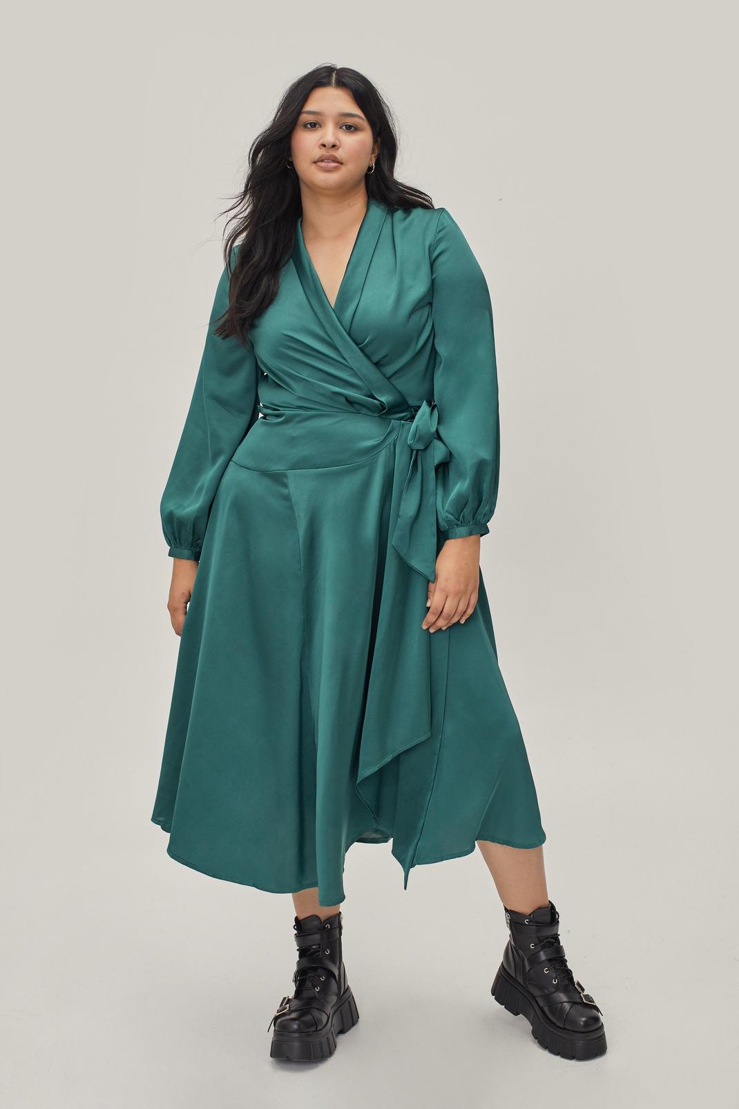 Green Plus Size Satin Long Sleeve Midi Dress image number 1