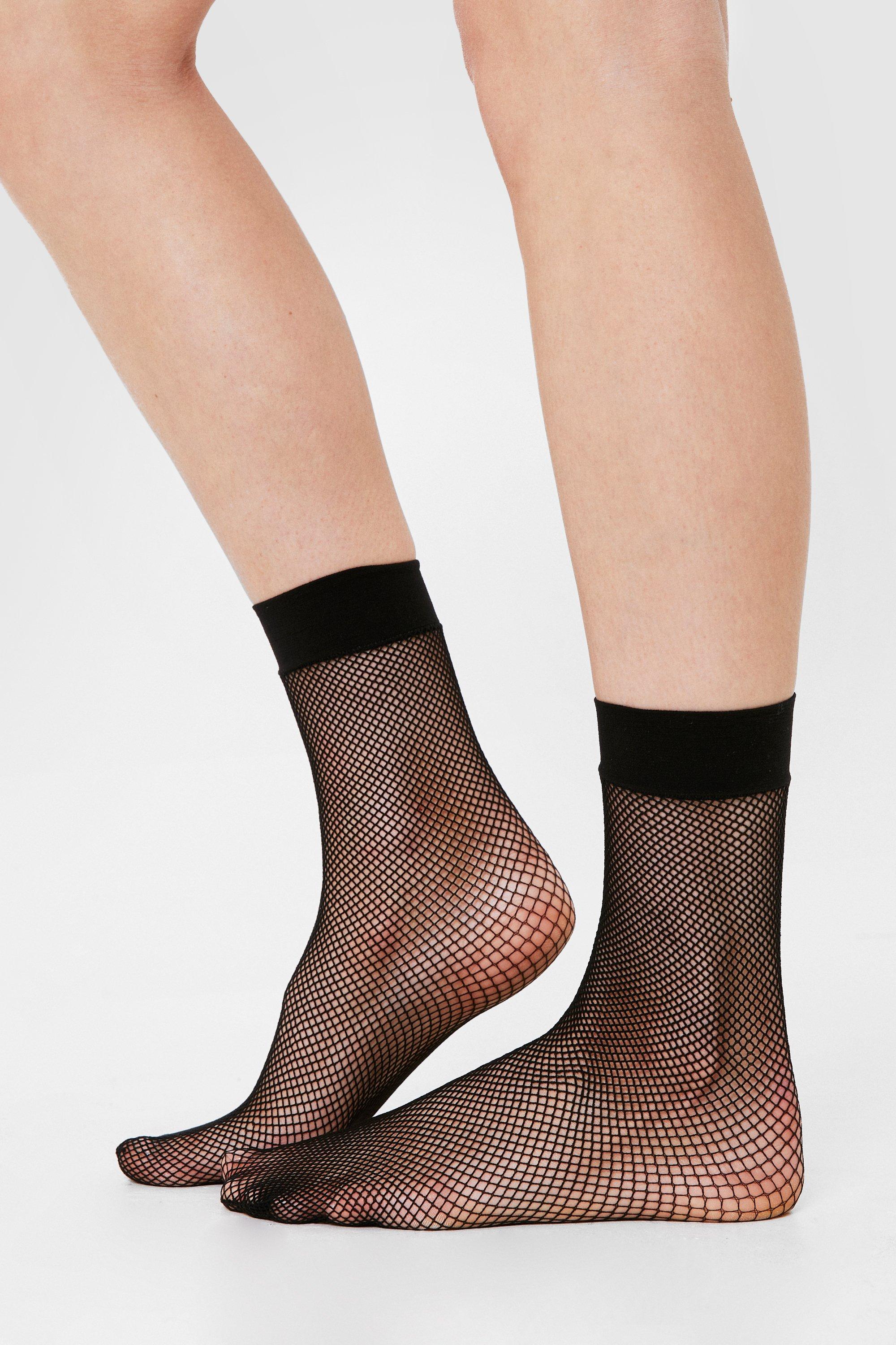 Fishnet ankle socks