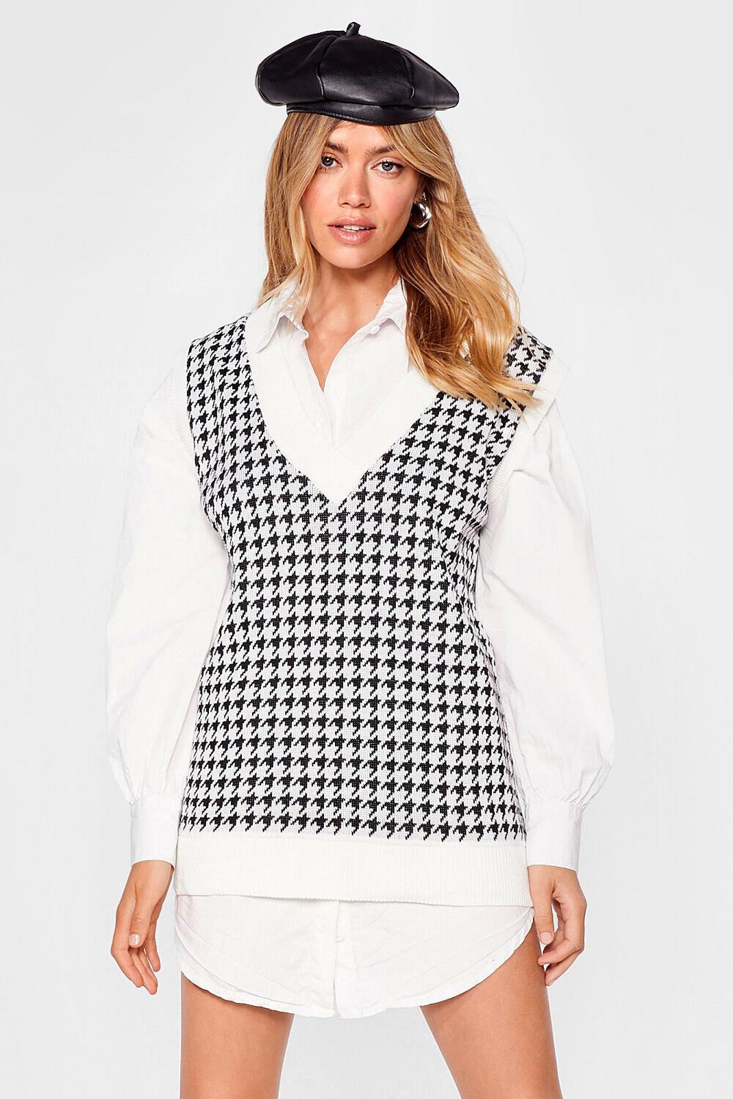 Oatmeal Houndstooth Knitted V Neck Sleeveless Tank image number 1