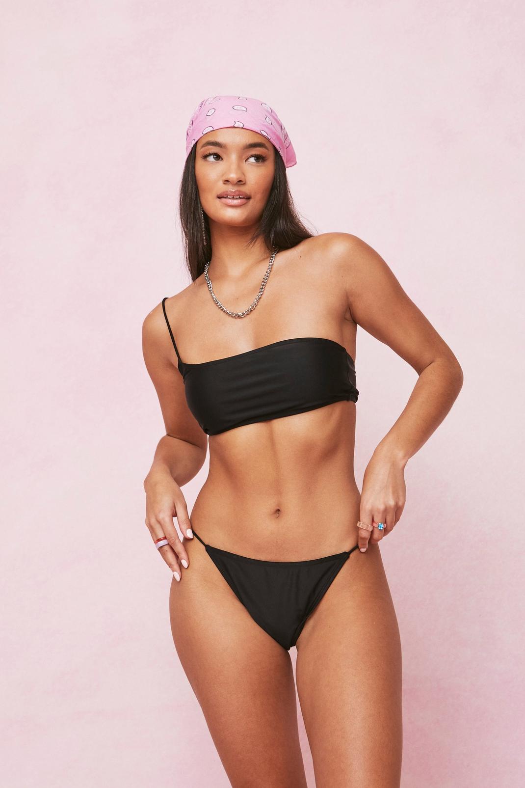 Bikini haut bandeau asymétrique et bas taille haute basique, Black image number 1