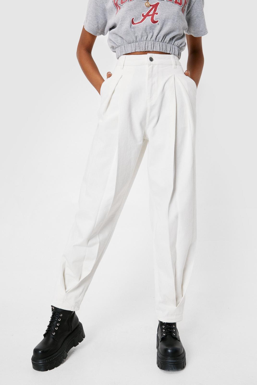 124 High Waisted Pleat Detailing Tapered Jeans image number 2