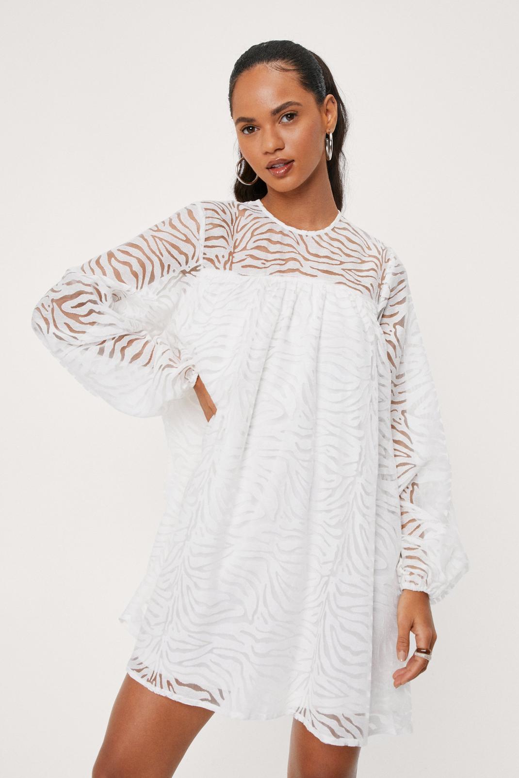 Robe babydoll ample semi-transparente à imprimé zèbre, White image number 1