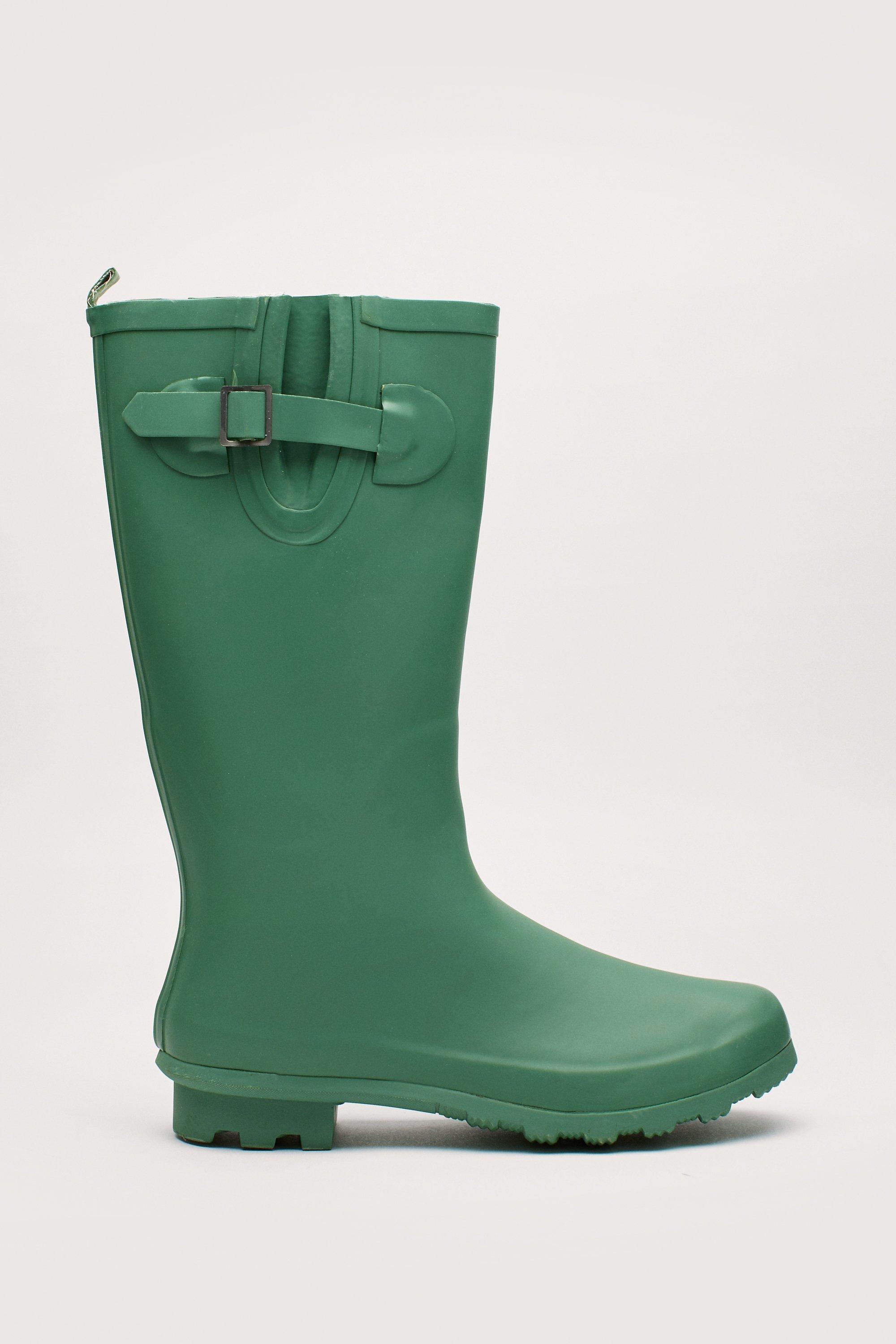 Calf high hot sale rubber boots