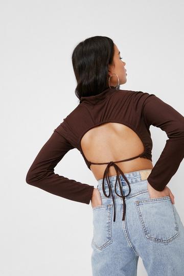 Petite Crossover Tie Back Ribbed Crop Top chocolate