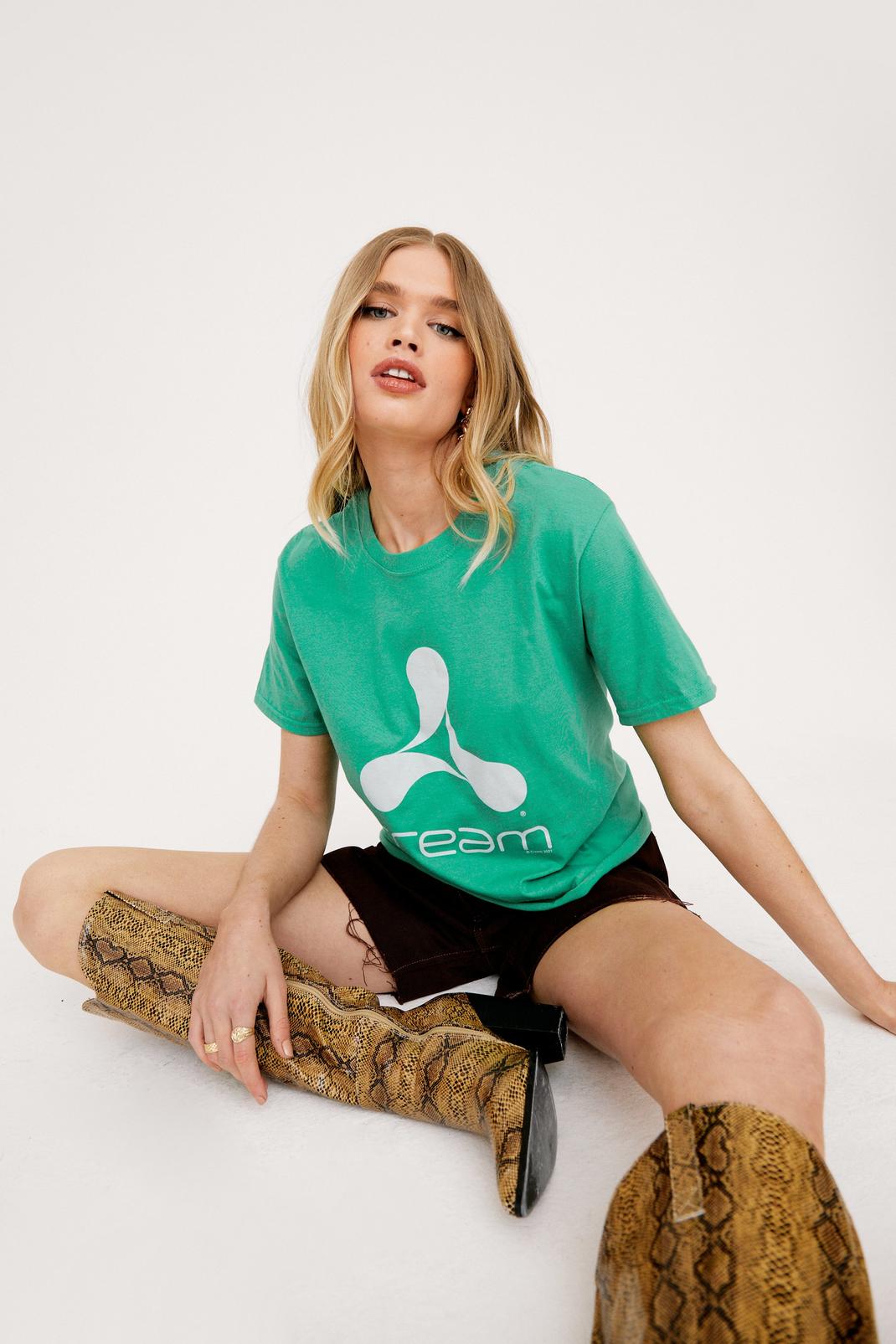 Green Cream Logo Cropped Graphic T-Shirt image number 1