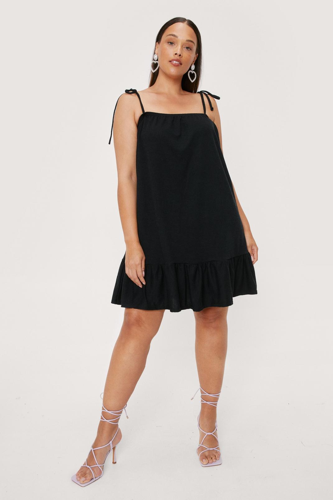 Black Plus Size Textured Frill Hem Mini Smock Dress image number 1