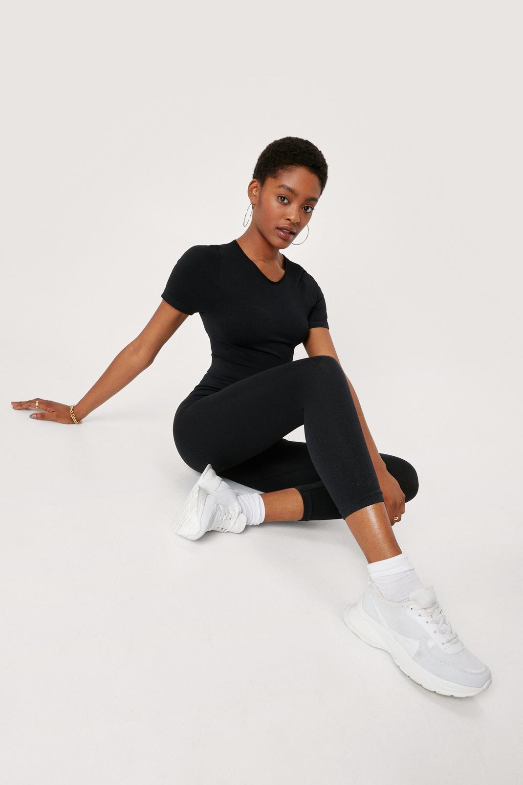 Black Round Neck Crop Sculpted Seamless Top and Leggings Set image number 1