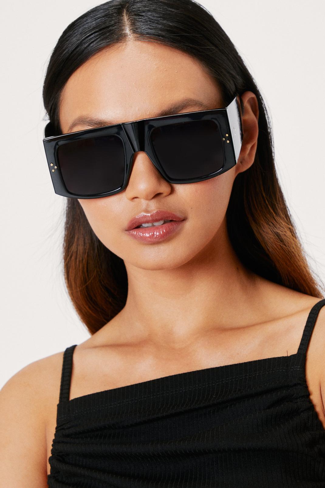 Black Chunky Oversized Square Tinted Sunglasses image number 1