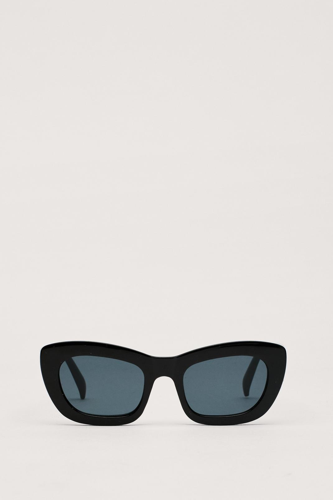 Black Tinted Rounded Cat Eye Sunglasses image number 1