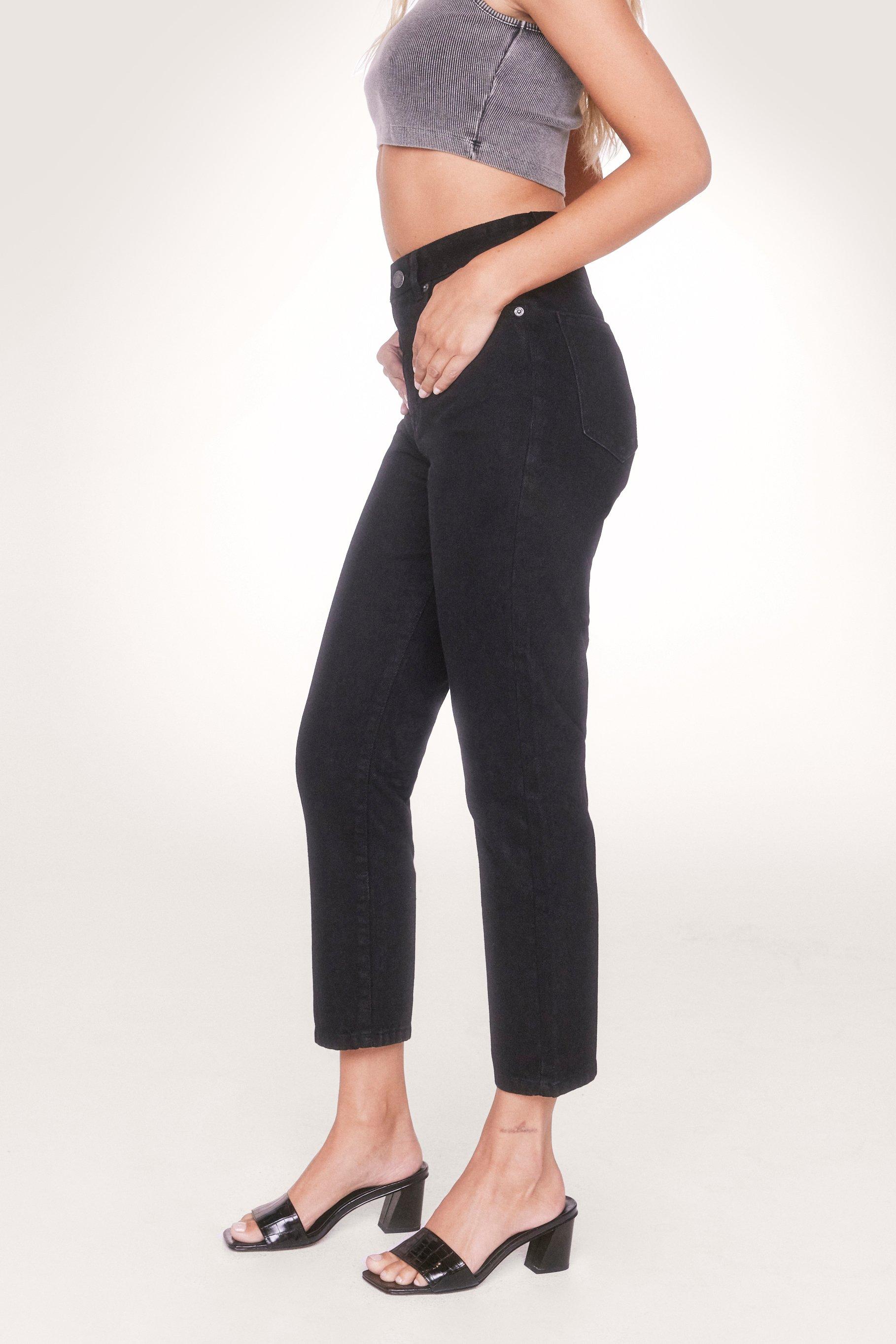 High-waisted Mom Jeans - Black