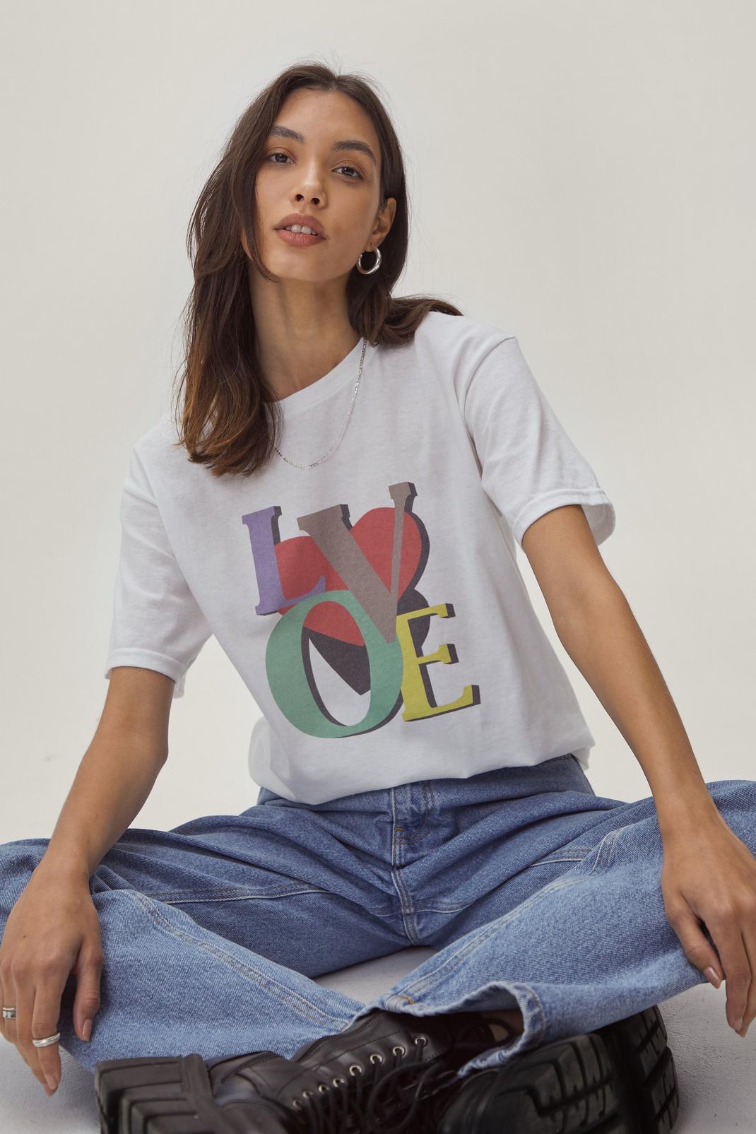White Love Short Sleeve Graphic T-Shirt image number 1