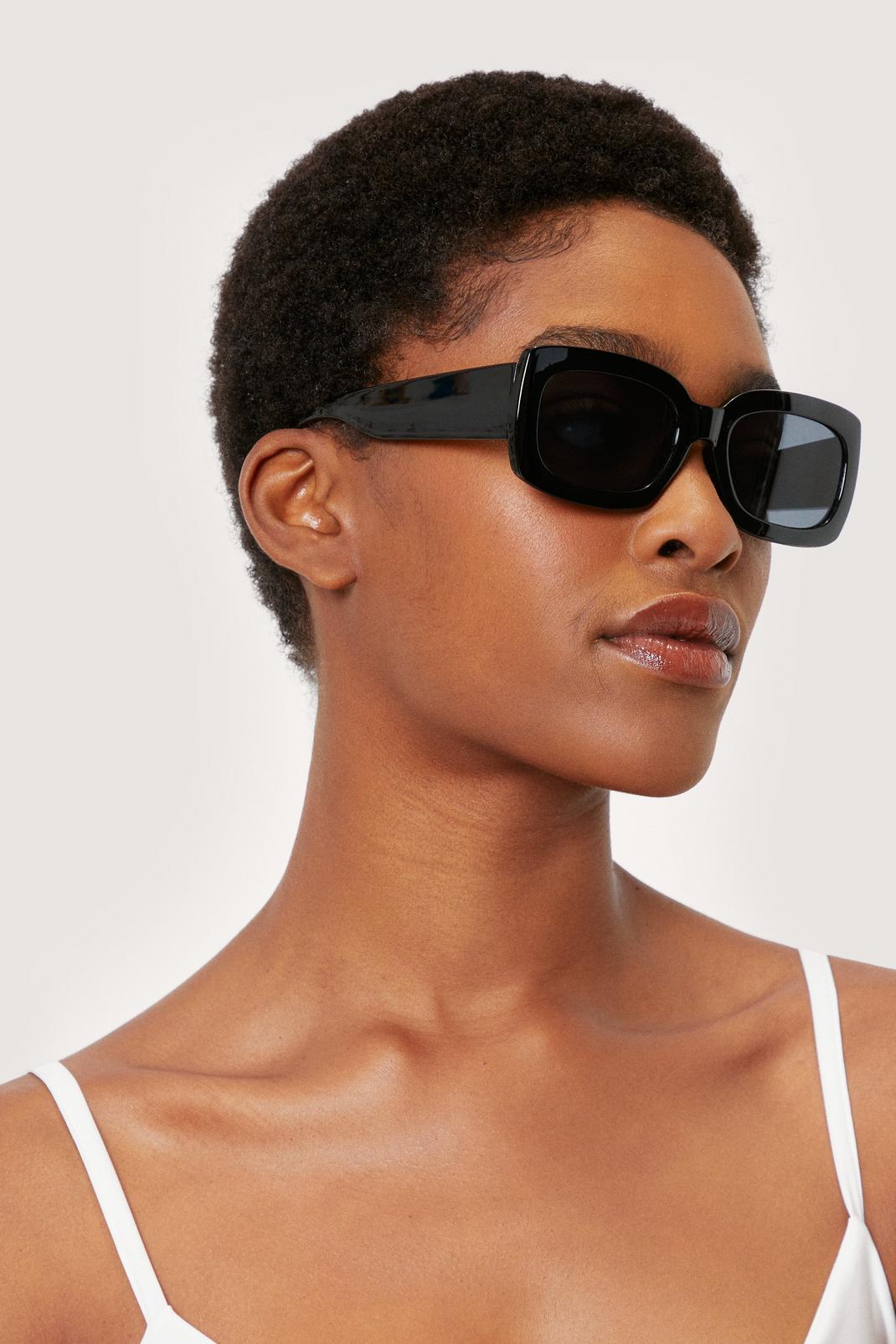 Black Thick Arm Square Tinted Sunglasses image number 1