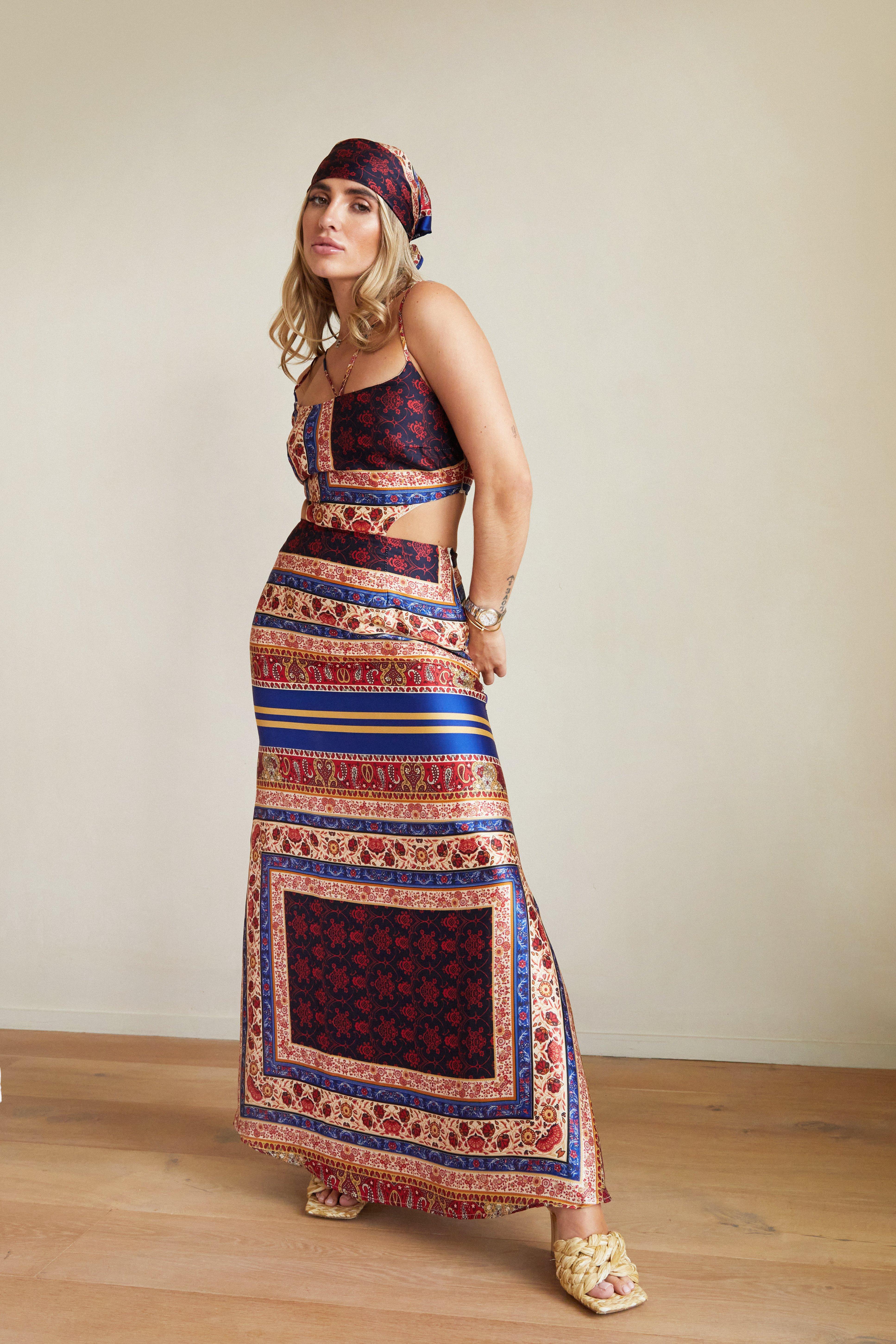 Maxi dress 2025 with headscarf