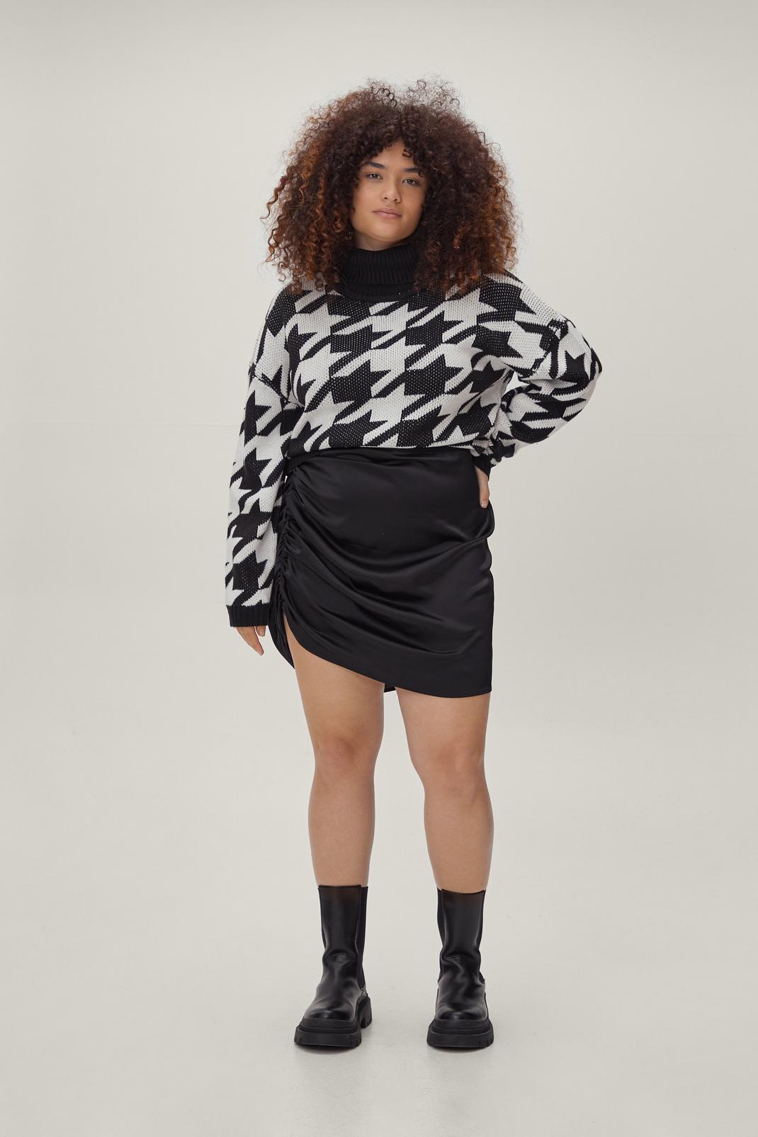 105 Plus Size Houndstooth Roll Neck Sweater image number 2
