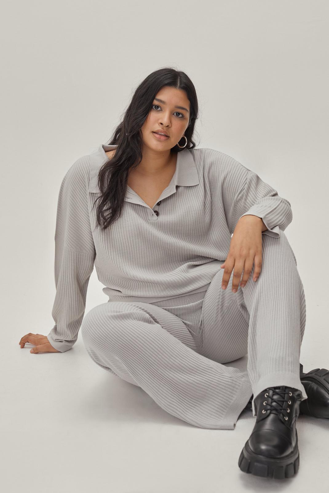 131 Plus Size Knitted Button Top & Pant Set image number 2
