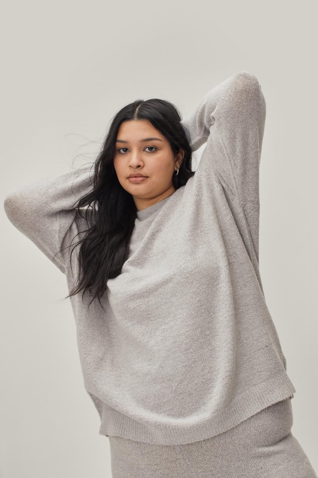131 Plus Size Crew Neck Sweater and Sweatpants Set image number 2
