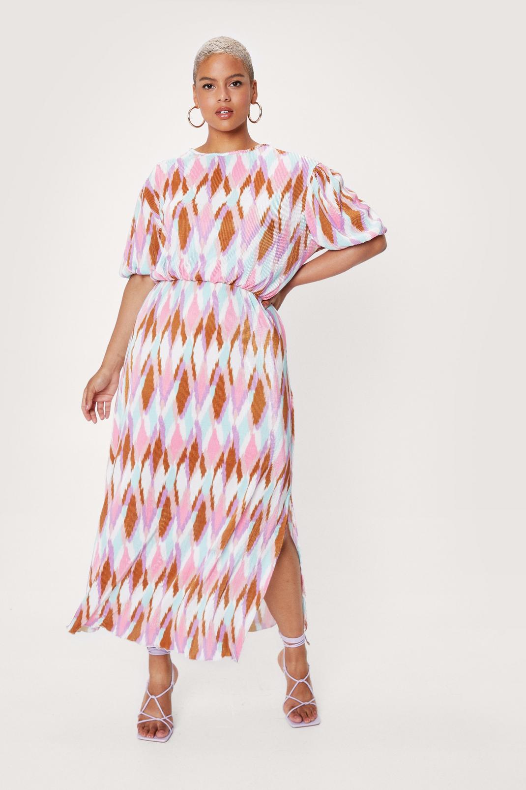 Grande Taille - Robe ample plissée à fentes et imprimé géométrique, Pink image number 1