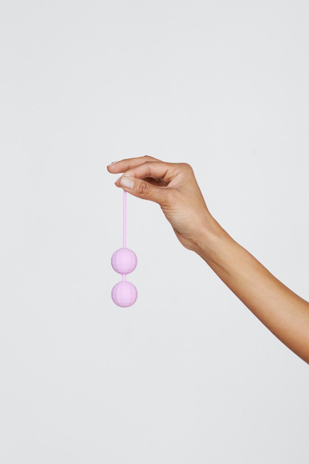 Lilac Silicone Weighted Kegel Balls image number 1