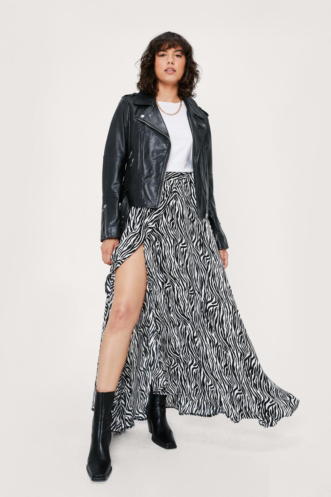 Black Zebra Print Split Hem Maxi Skirt image number 1