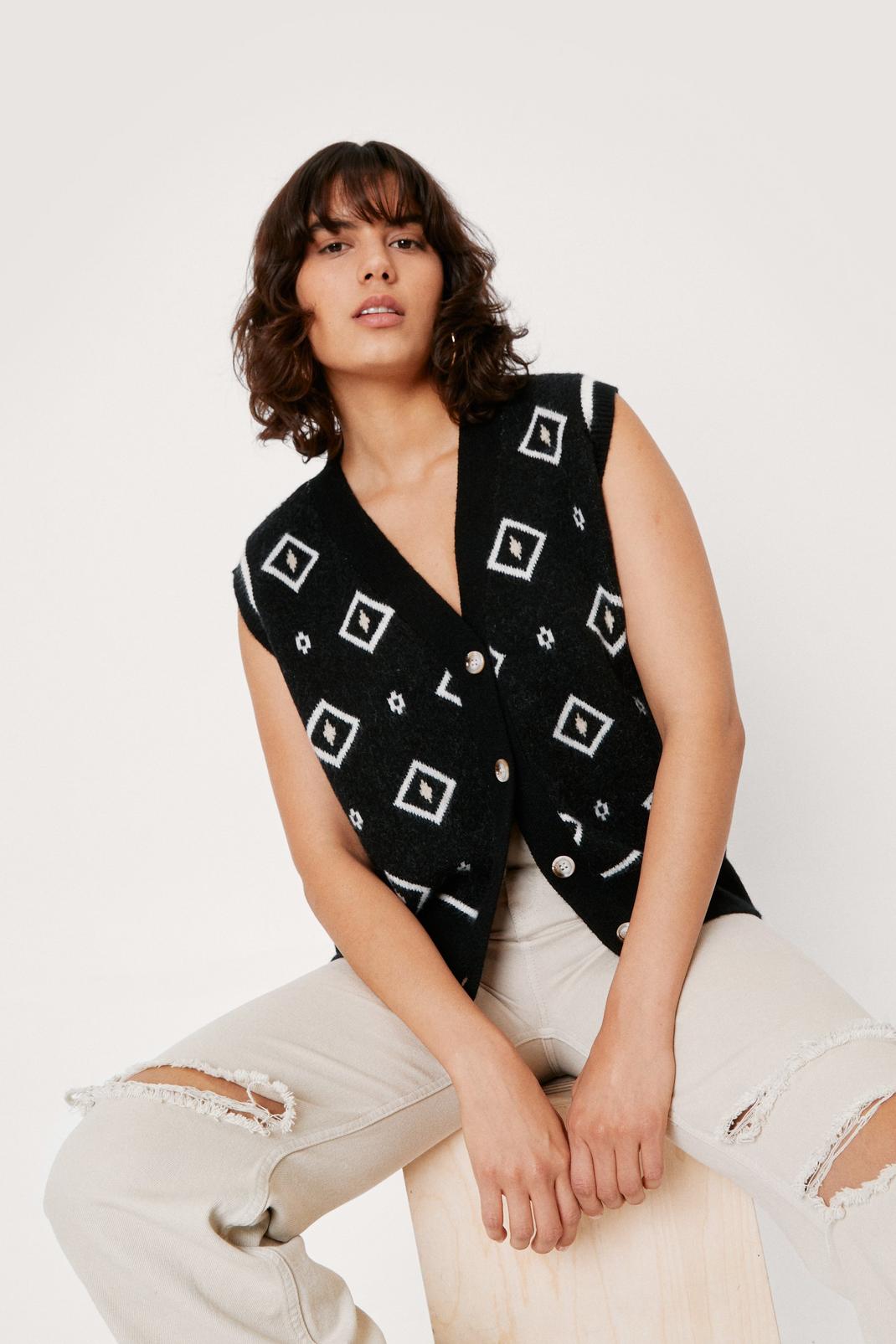 Black Vintage Pattern Knit Sleeveless Sweater Vest image number 1