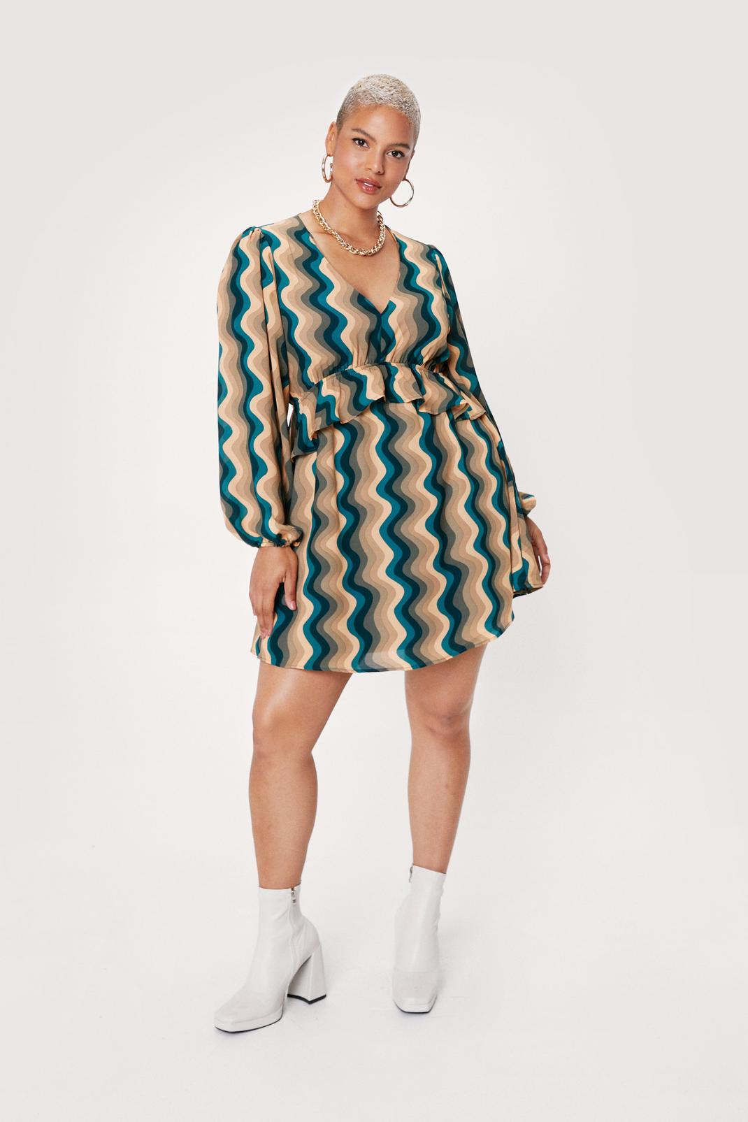 Green Plus Size Swirl Print Ruffle Mini Dress image number 1