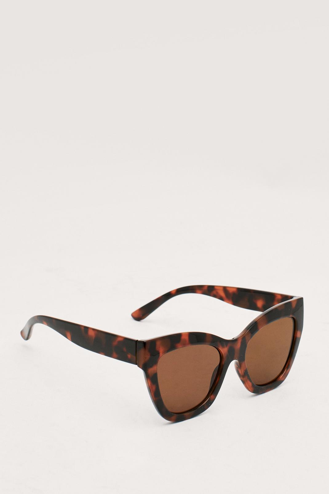 Brown Tort Oversized Cat Eye Sunglasses image number 1