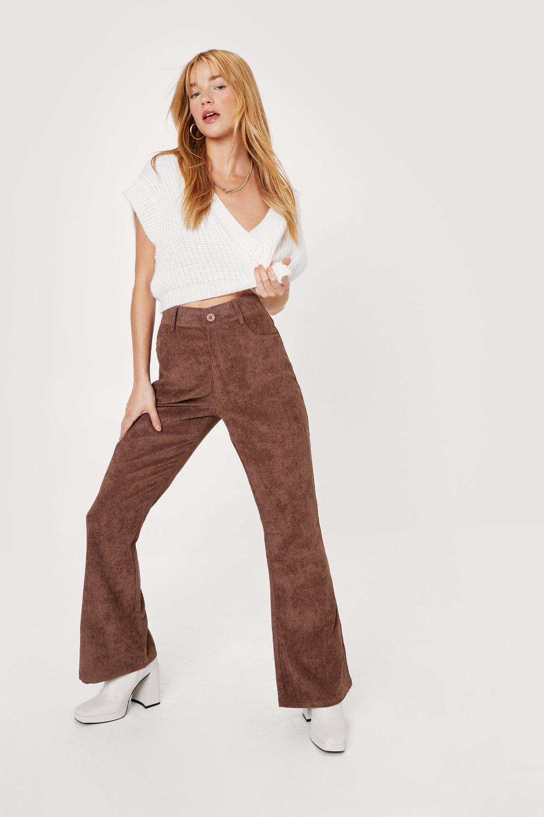 Petite - Pantalon flare en velours côtelé à poches, Chocolate image number 1