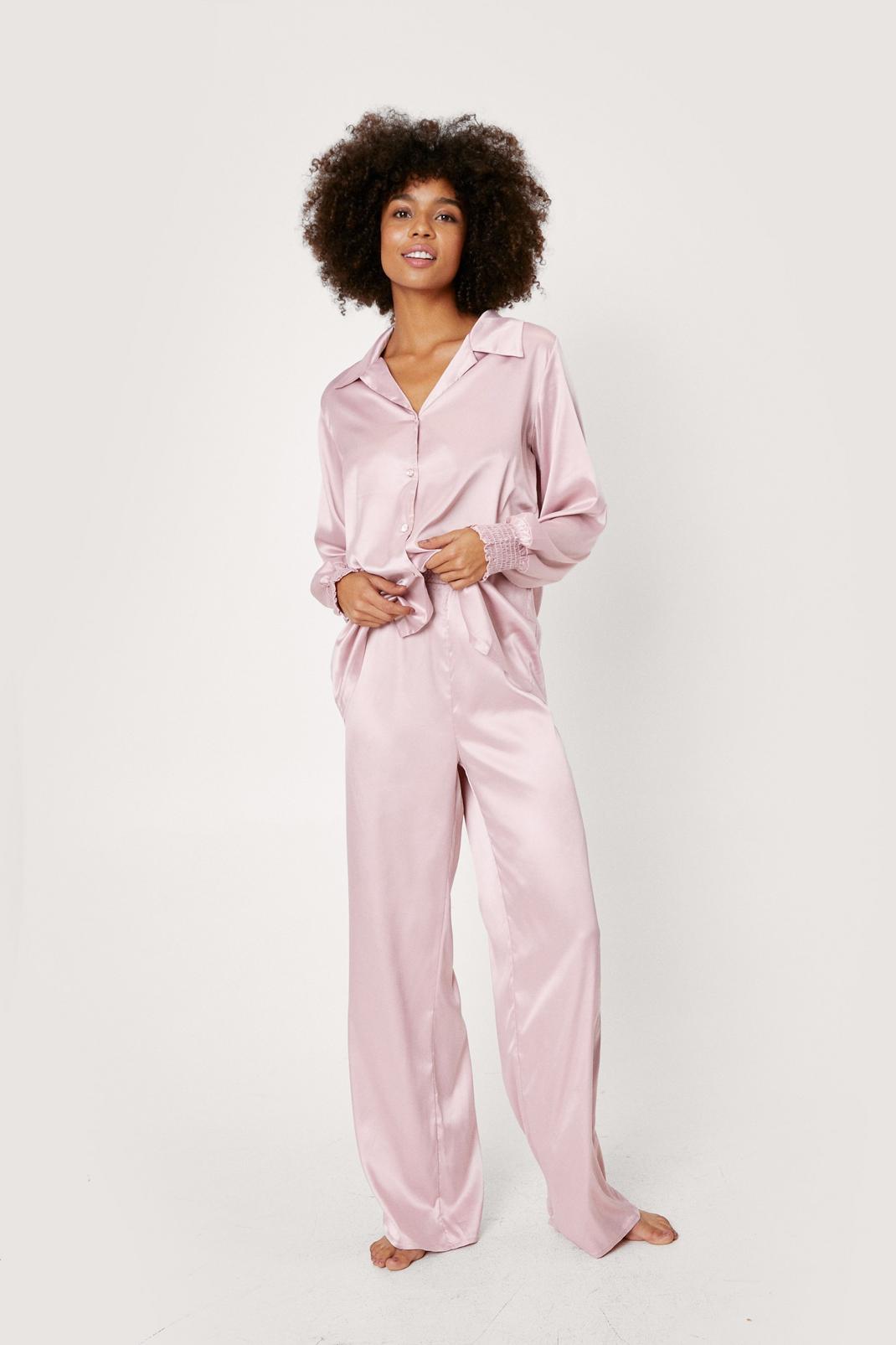 Pyjama satiné chemise ample à manches froncées & pantalon assorti, Mauve image number 1