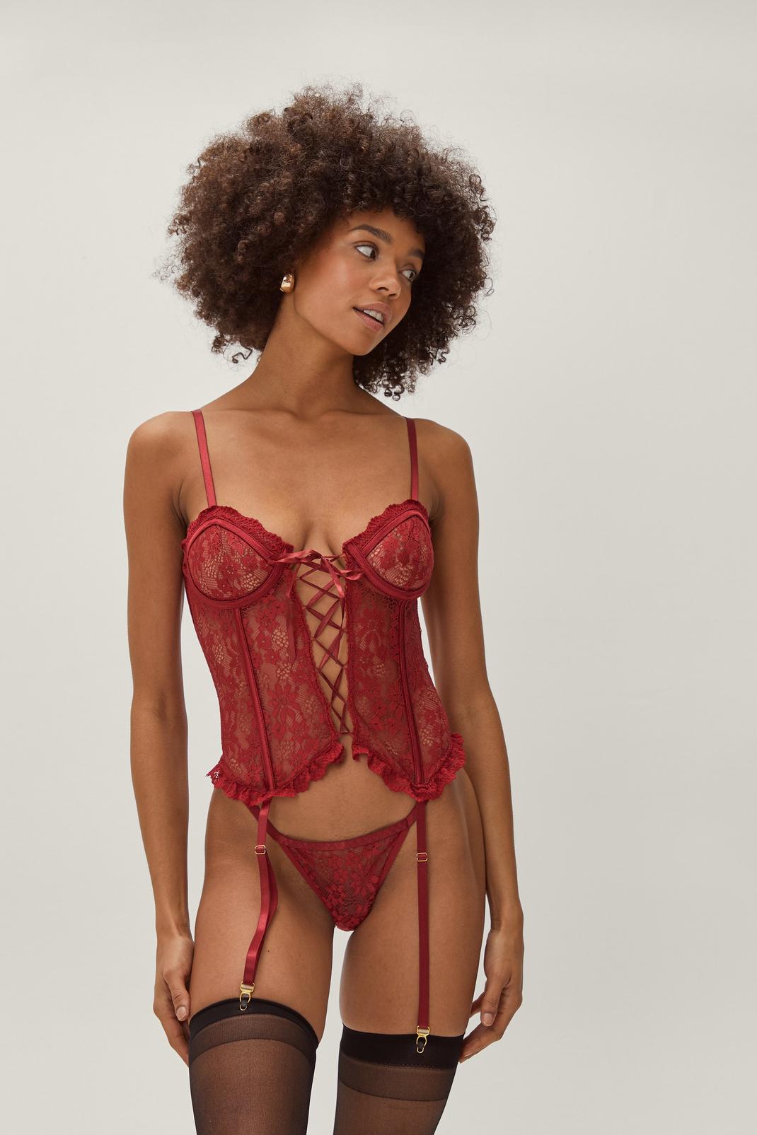 Ensemble de lingerie haut corset en dentelle & string assorti, Red image number 1