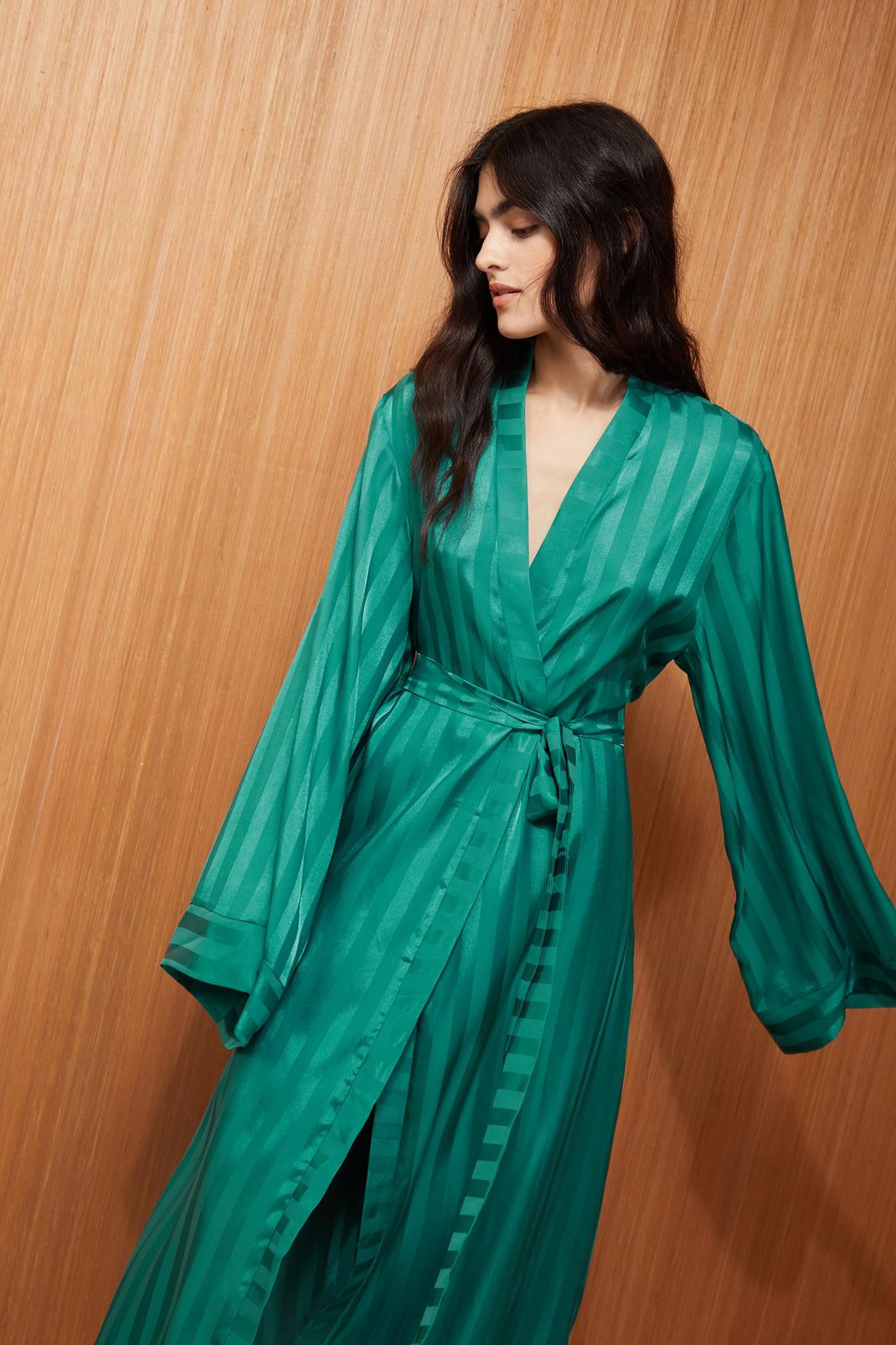 Emerald Jacquard Belted Stripe Maxi Robe image number 1